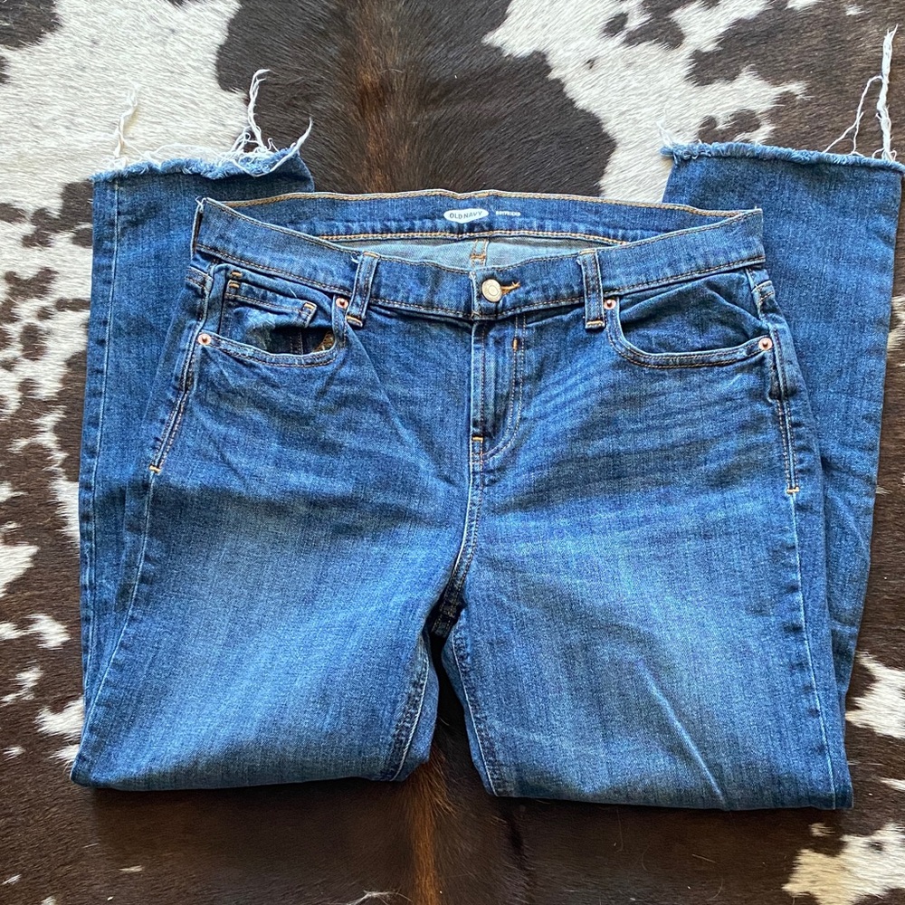 Old Navy Distressed Boyfriend Blue Ankle Jeans